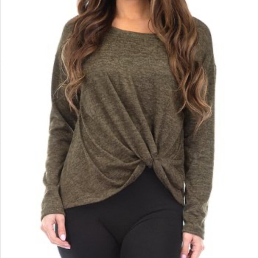🌲🟦  Plush Twist front top NWOT